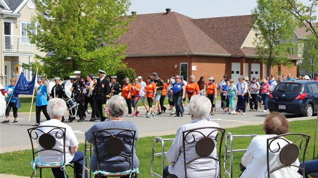 Un nombre de marcheurs record  à la Marche pour l’Alzheimer