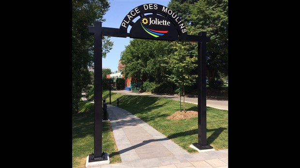 La nouvelle place des Moulins : charmante et significative