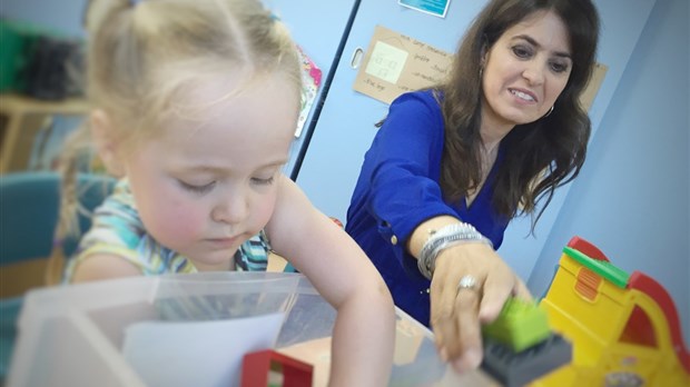 « La réussite scolaire, ça commence à la petite enfance », dit Véronique Hivon