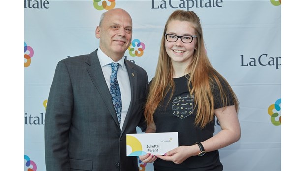L'étudiante et athlète, Juliette Parent, reçoit une bourse de 4000 $