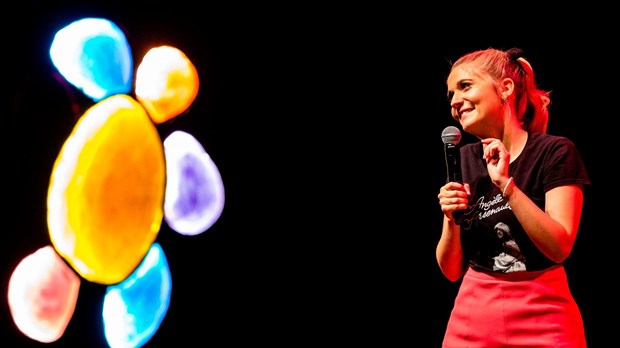 L'humoriste enfant-roi Rosalie Vaillancourt en stand-up à Joliette le 19 décembre