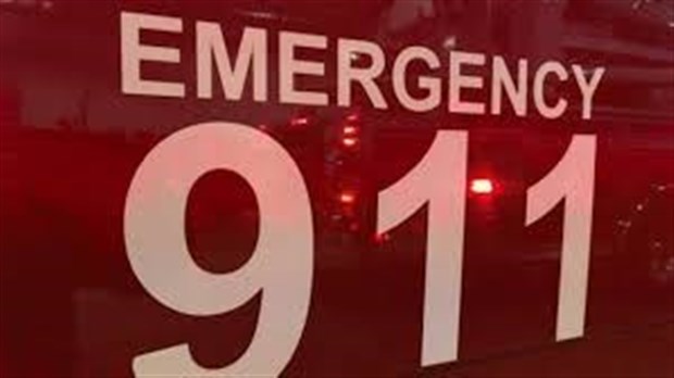 Un mort dans une collision entre un autobus scolaire et une fourgonette 