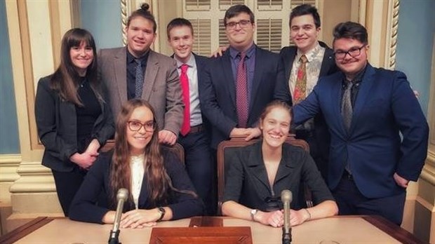 Des étudiants du Cégep de Lanaudière dans la peau d'élus à l'Assemblée nationale
