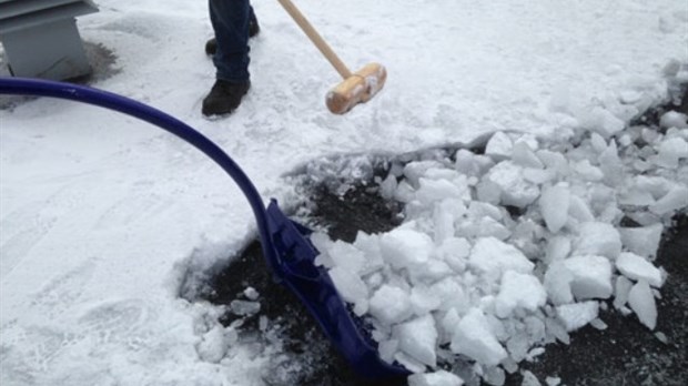 Comment entretenir sa toiture en hiver au Québec?