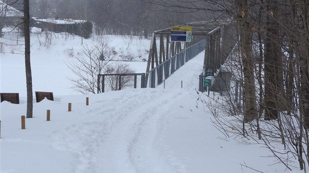 Un groupe de Charlois réclame le déneigement de la piste cyclable  Le