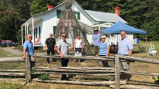 Une Rosalie plus grande que nature s'installe à la Maison Rosalie-Cadron