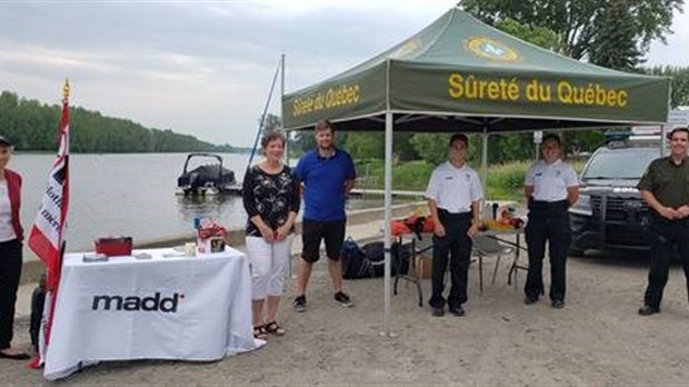 Dans Lanaudière, la prévention nautique assurée par les cadets et les policiers