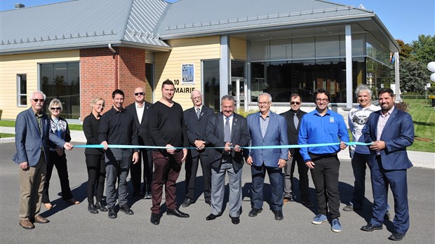 Inauguration de la nouvelle mairie de Saint-Paul