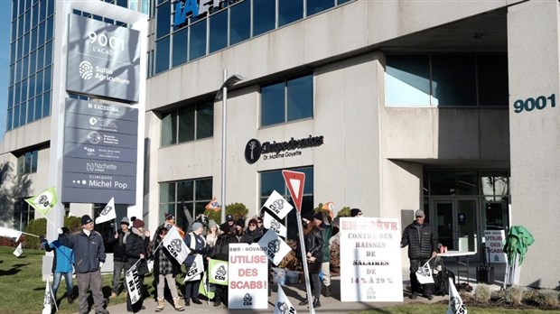 Manifestation devant le siège social de Sollio