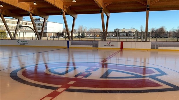 La patinoire Bleu-Blanc-Bouge est enfin ouverte 