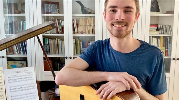 François-Félix Roy a remporté la finale locale de Cégeps en spectacle