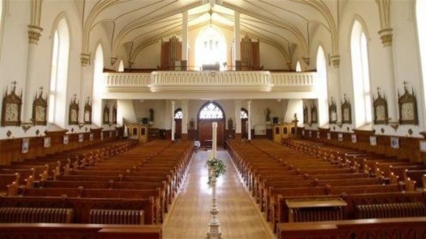 Découvrir le patrimoine religieux de la région lors d'activités touristiques