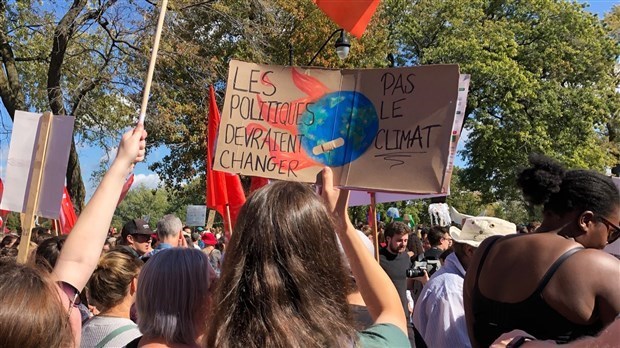 Une marche dans les rues de Joliette pour la justice climatique 