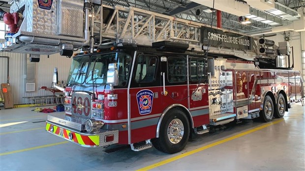 Un nouveau camion-échelle pour les pompiers de Saint-Félix-de-Valois