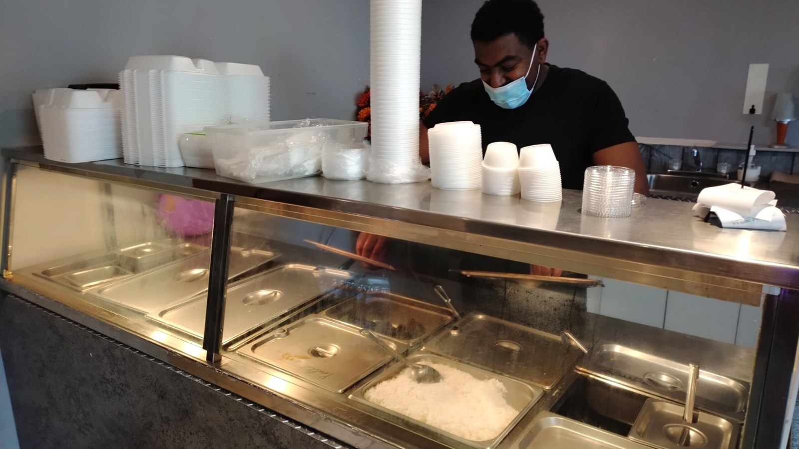 Loulou's cassecroûte un restaurant haïtien situé à l'Assomption