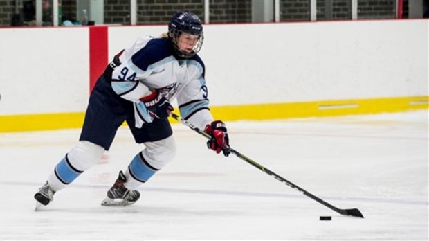 Meghan Lesage reçoit une bourse pour son excellence académique