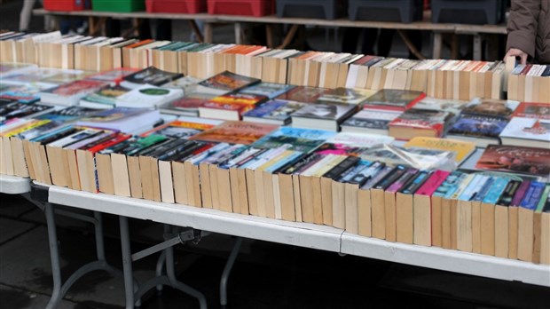 La grande vente annuelle de livres usagés se poursuit à Notre-Dame-des-Prairies