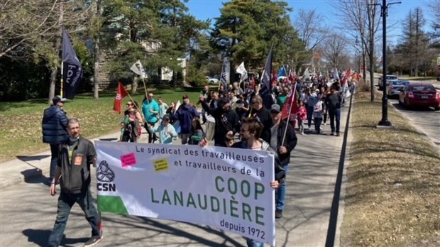 Salaire minimum : Une manifestation à Joliette