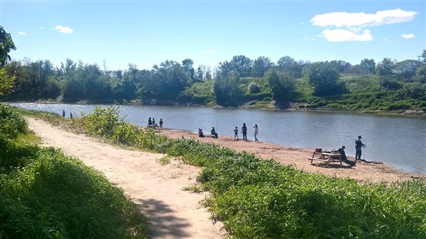 La plage Léo-Jacques à L'Assomption maintenant ouverte pour la baignade