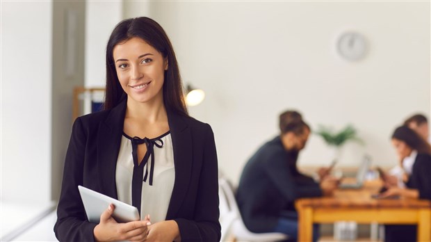 Les stagiaires devraient toucher un salaire pour leur travail, plaide l’IRIS