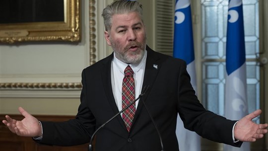 Salaire des élus: le Parti québécois dénonce la pression de la CAQ