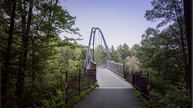 Rehaussement de la passerelle de l’Île Vessot