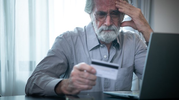 Seize individus arrêtés pour la fraude « faux représentants »