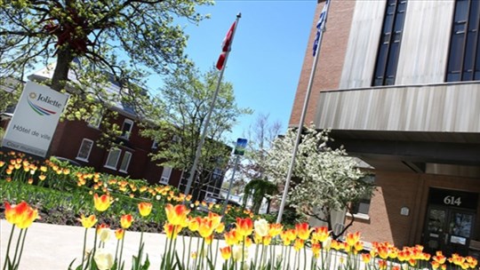 Le maire et quatre conseillers élus sans opposition à Joliette
