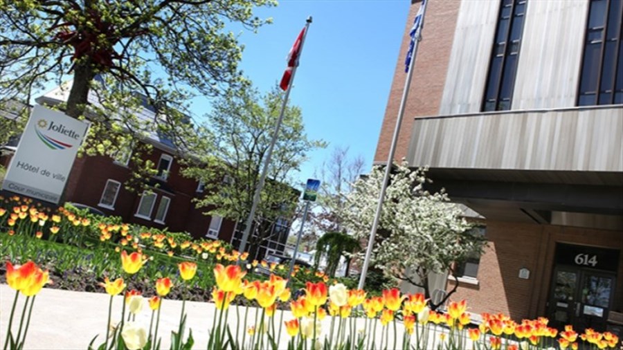 Le maire et quatre conseillers élus sans opposition à Joliette