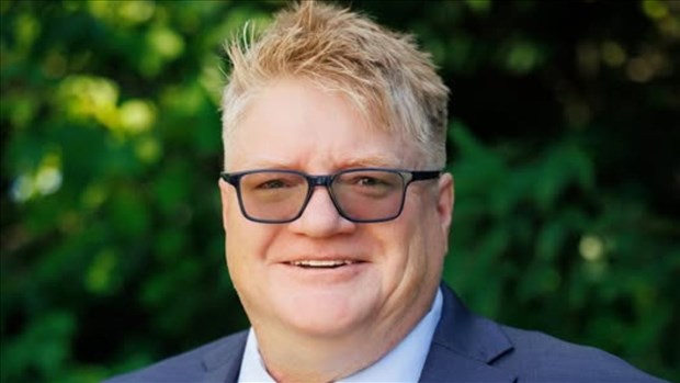 Le candidat Stéphane Breault répond aux questions des Juliennois