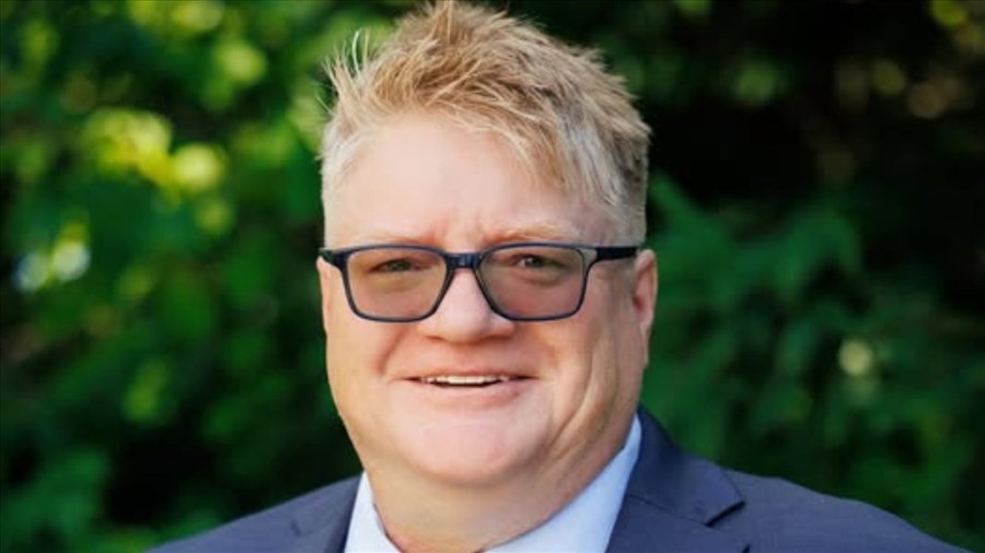 Le candidat Stéphane Breault répond aux questions des Juliennois