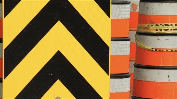 Installation d’un pont temporaire sur le chemin de la Grande-Vallée