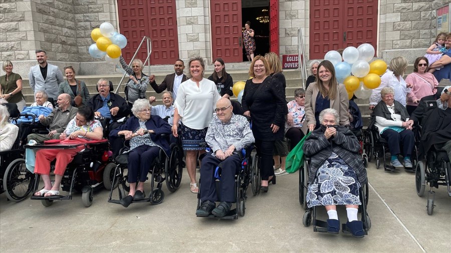 Renouvellement de vœux de mariage à l’église de Saint-Jacques
