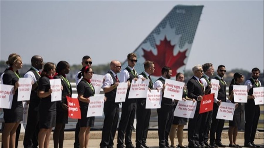 Le syndicat des agents de bord d'Air Canada rejette la proposition d'arbitrage