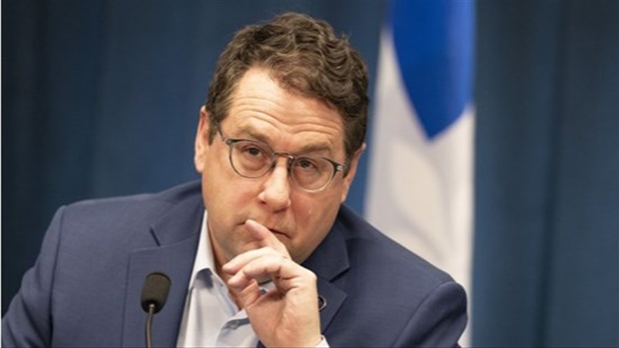 Éducation: encore près de 5000 postes à combler, indique Drainville
