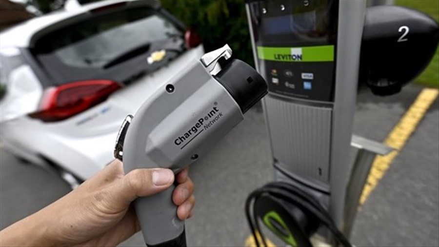Ottawa prévoit d'ajouter 8000 nouvelles bornes de recharge pour véhicules électriques