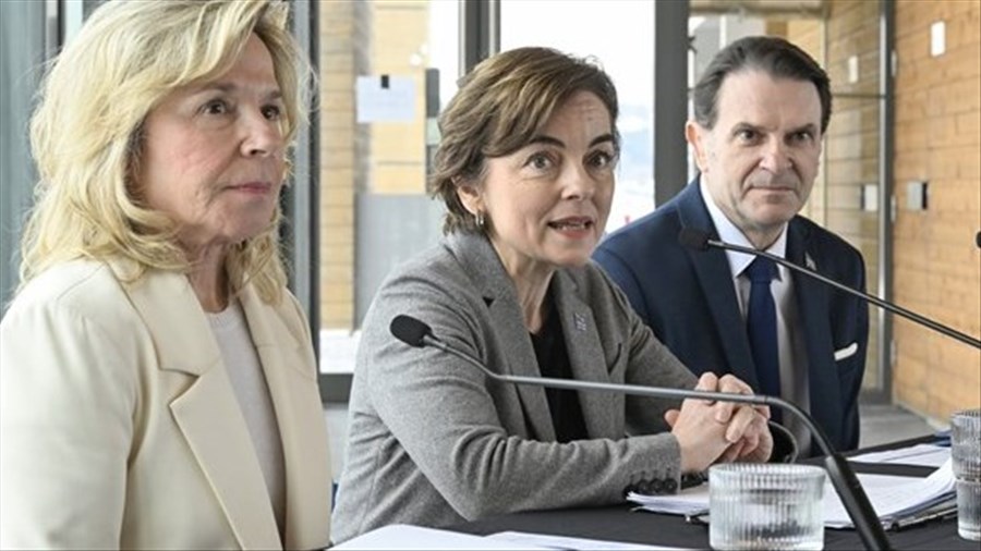 Constitution: Christine Fréchette pourrait retirer l’article sur l’avortement