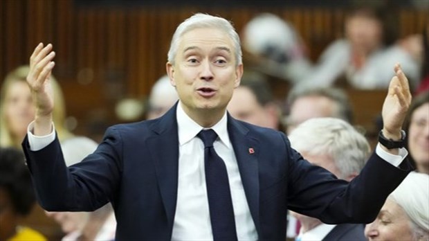 Ottawa alloue 6 milliards $ pour la relève en construction