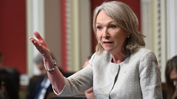 Projets informatiques en santé: Sonia Bélanger justifie les dépassements de coûts