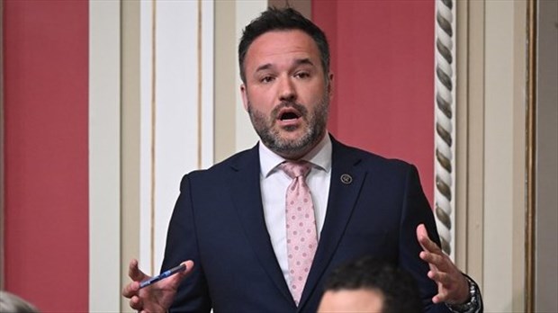 Le ministre Mathieu Lacombe va annoncer qu'il quitte la vie politique